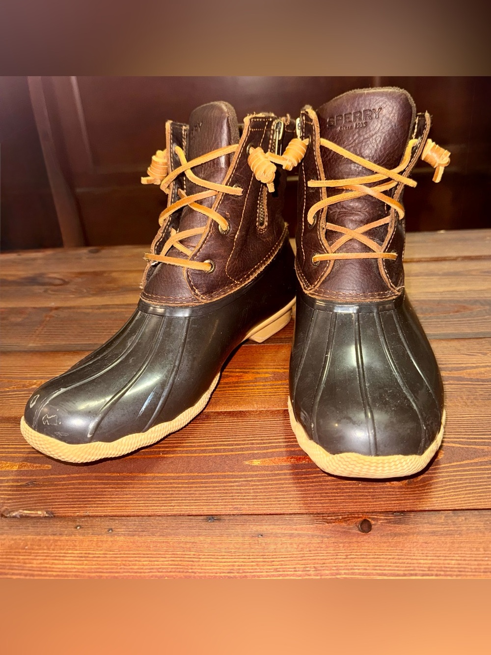 Women’s SPERRY Saltwater Brown Leather Waterproof Duck Boots | Size: 9 - Picture 3 of 11